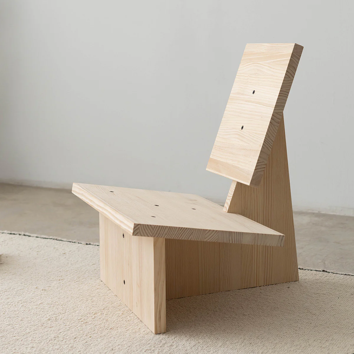 Trebalúger armchair made of solid pine wood 100% PEFC - Image 4