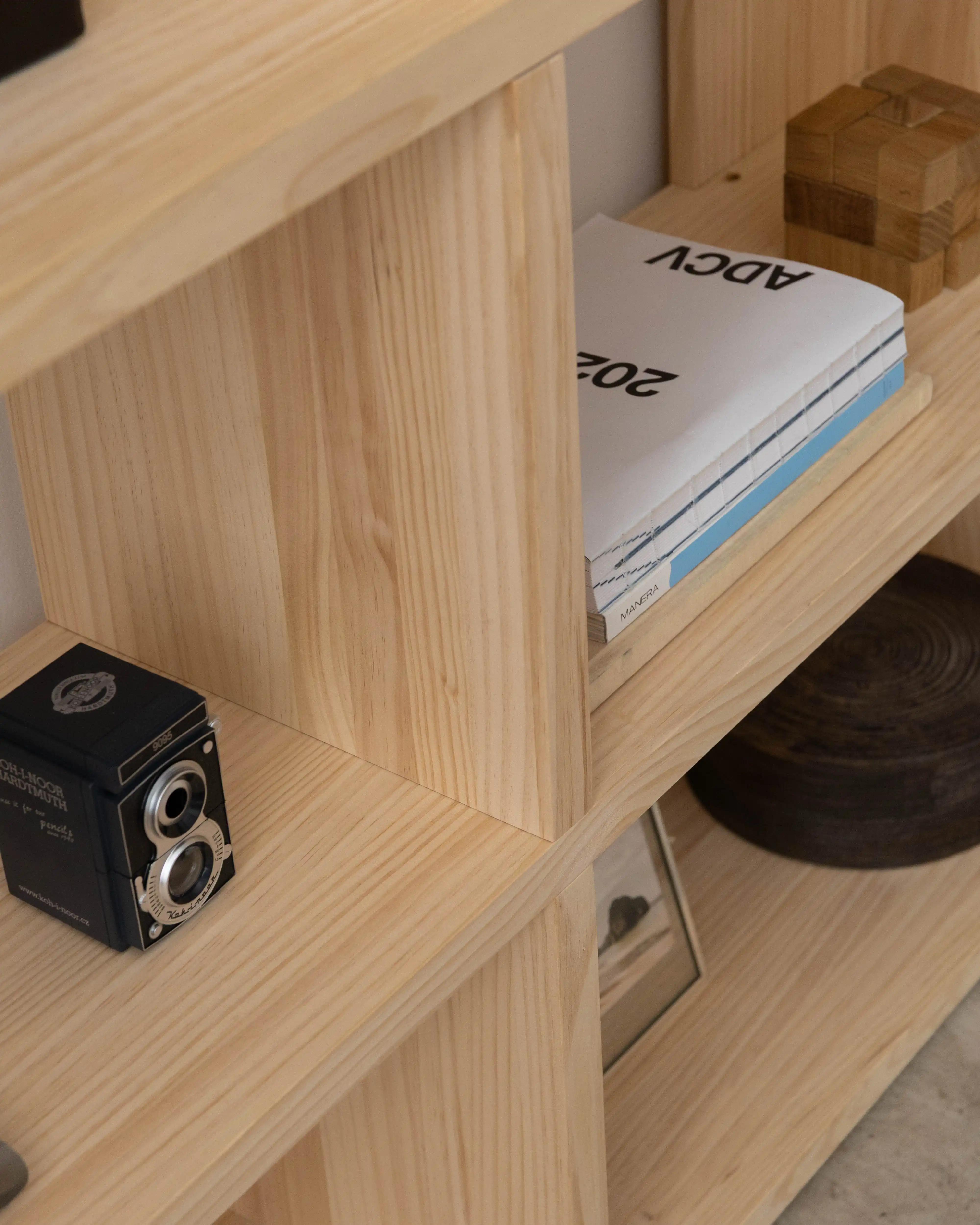 Montgó solid wood bookcase 180 x 115.2 cm - Image 6