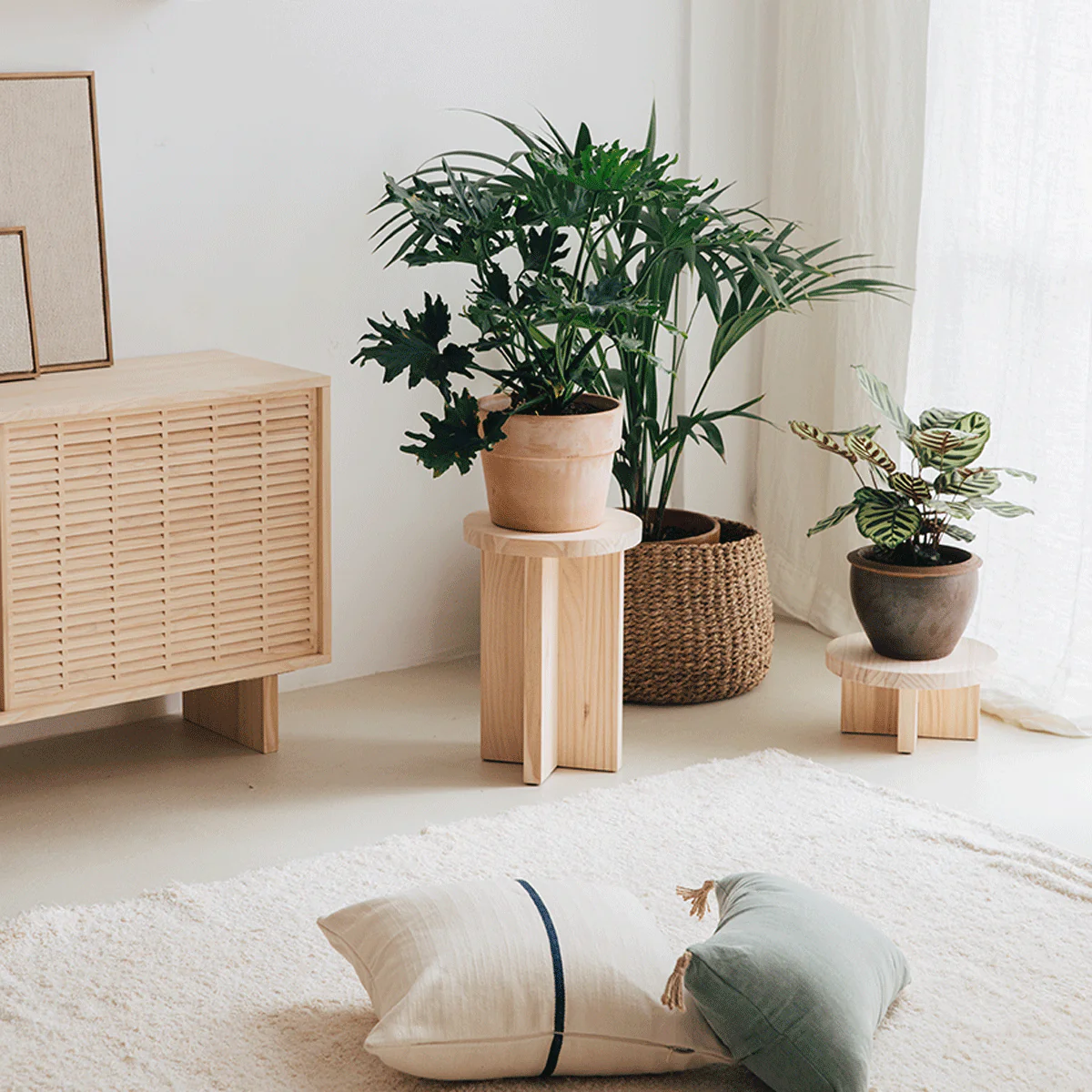 Mola - Low stool in natural wood 15 cm - Image 3