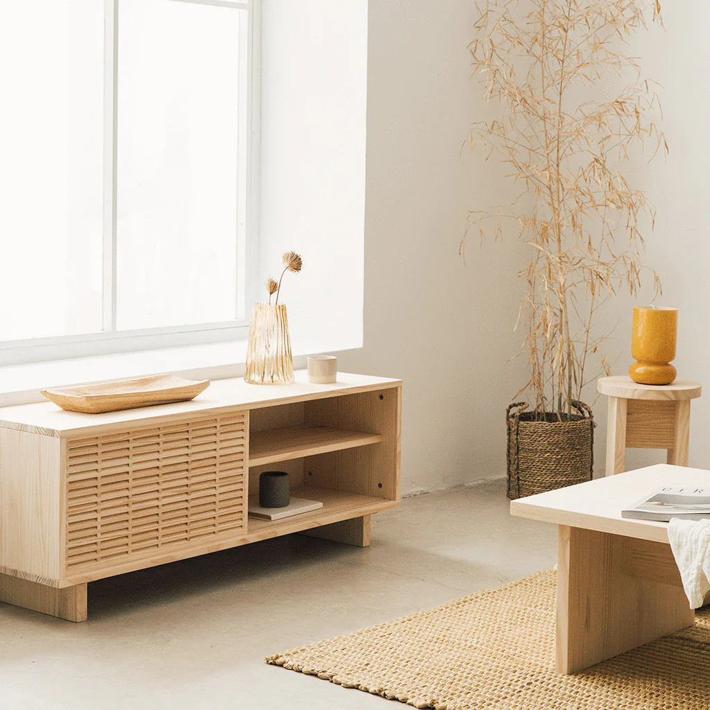 Moraira TV stand of pine with 2 mallorquina doors 120 cm - Image 4