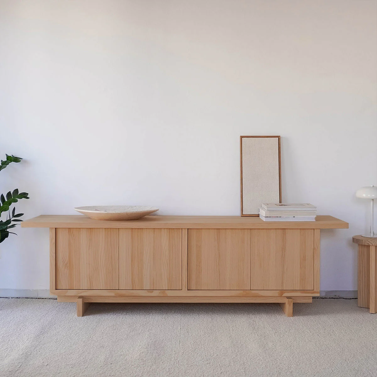 Pada TV stand of solid pine wood with 4 doors 180 cm - Image 10