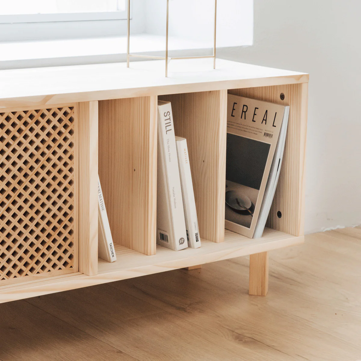 Saura TV stand of pine with 2 lattice doors 170 cm - Image 3
