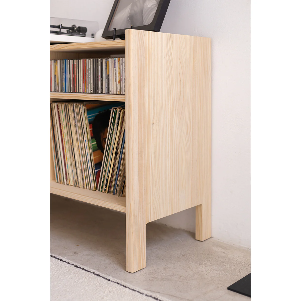 Bassa solid wood sideboard for vinyl records 1 or 2 doors 151 cm - Image 9