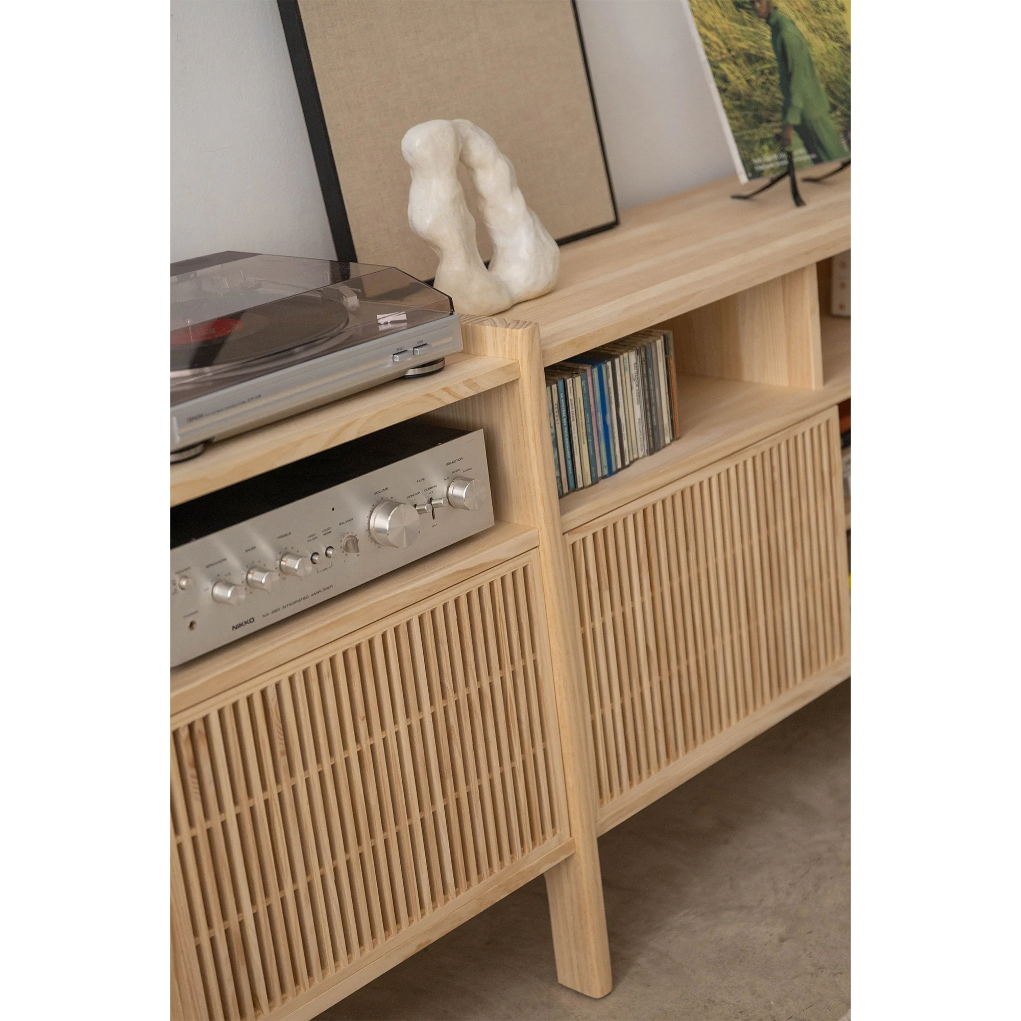 Mesquida large sideboard in solid wood for vinyl records 3 doors 301 cm - Image 4