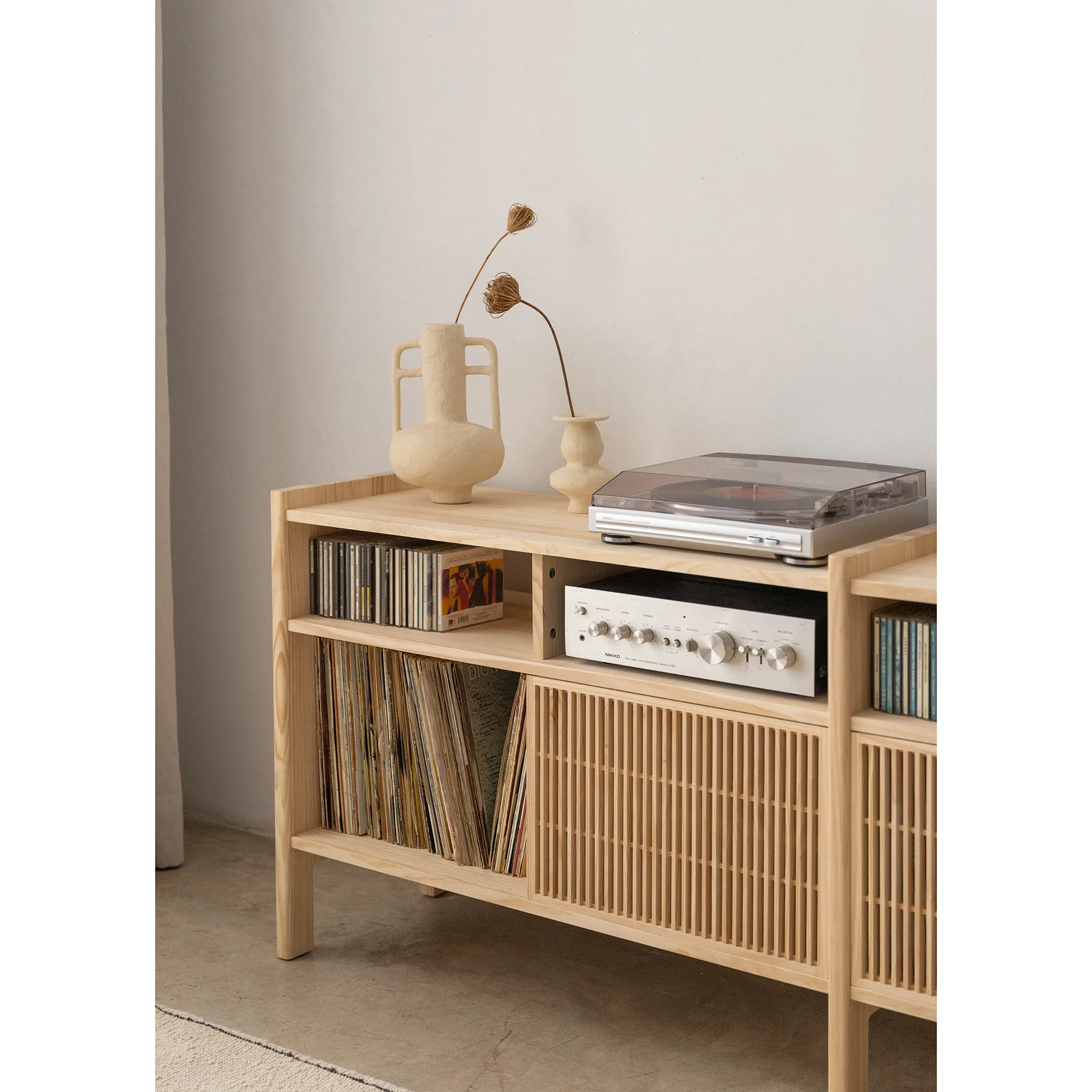 Mesquida large sideboard in solid wood for vinyl records 3 doors 301 cm - Image 5