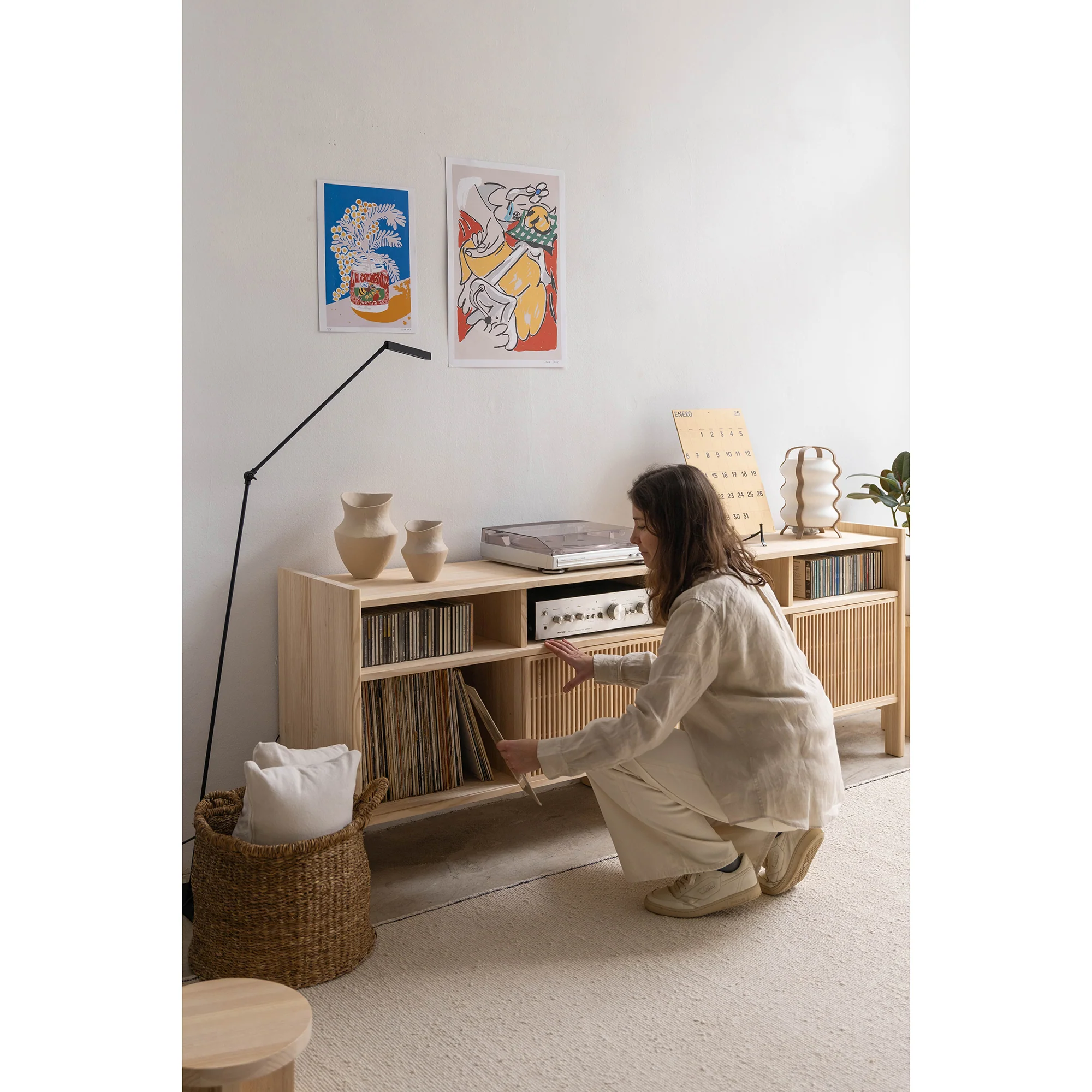 Mesquida medium sideboard in solid wood for vinyl records 2 doors 201 cm - Image 6