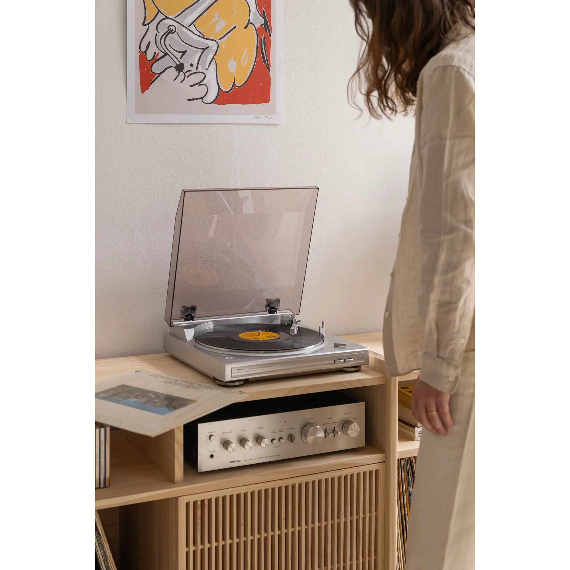 Mesquida medium sideboard in solid wood for vinyl records 2 doors 201 cm - Image 8