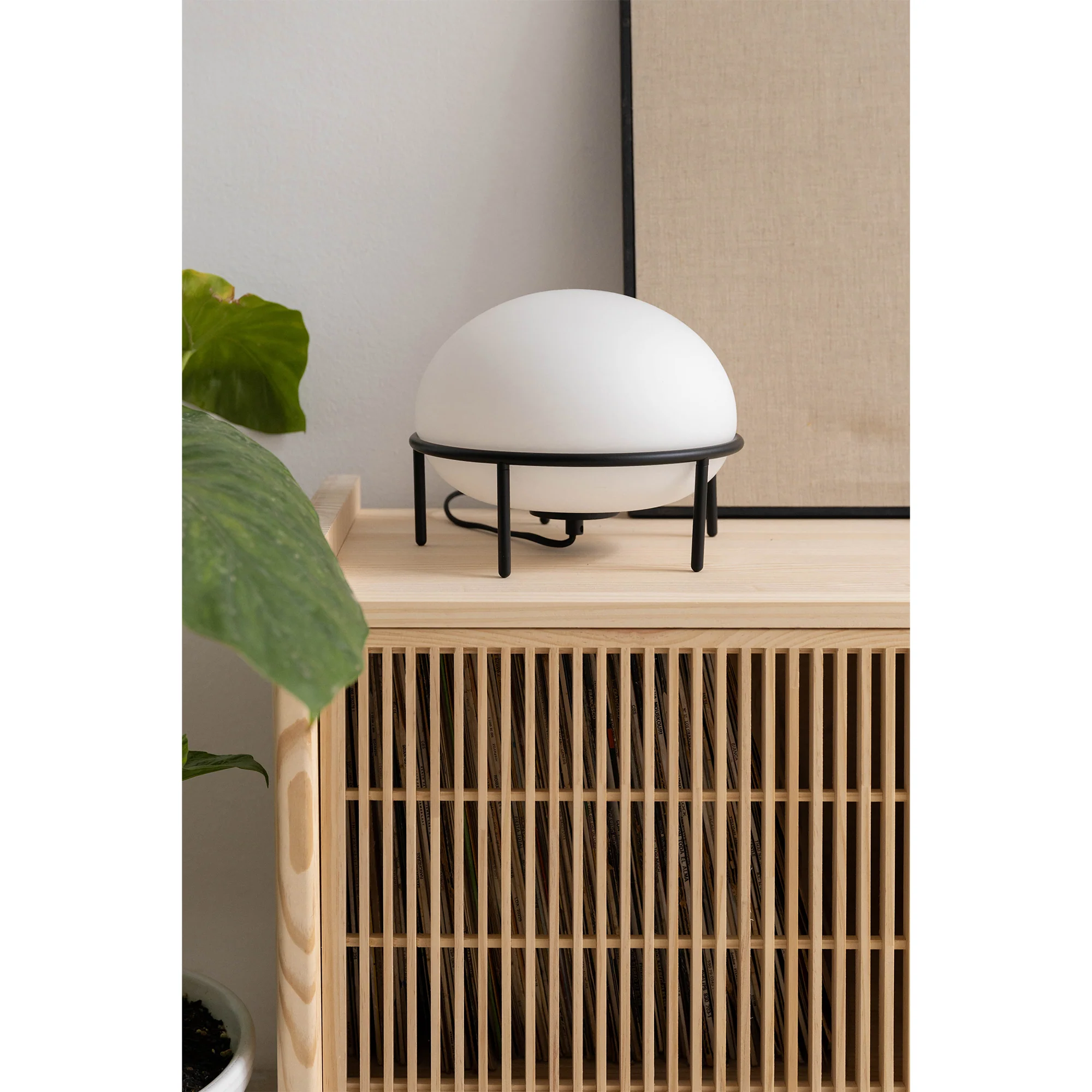 Medium Mendia TV furniture in solid wood for vinyl records 2 doors 201 cm - Image 6