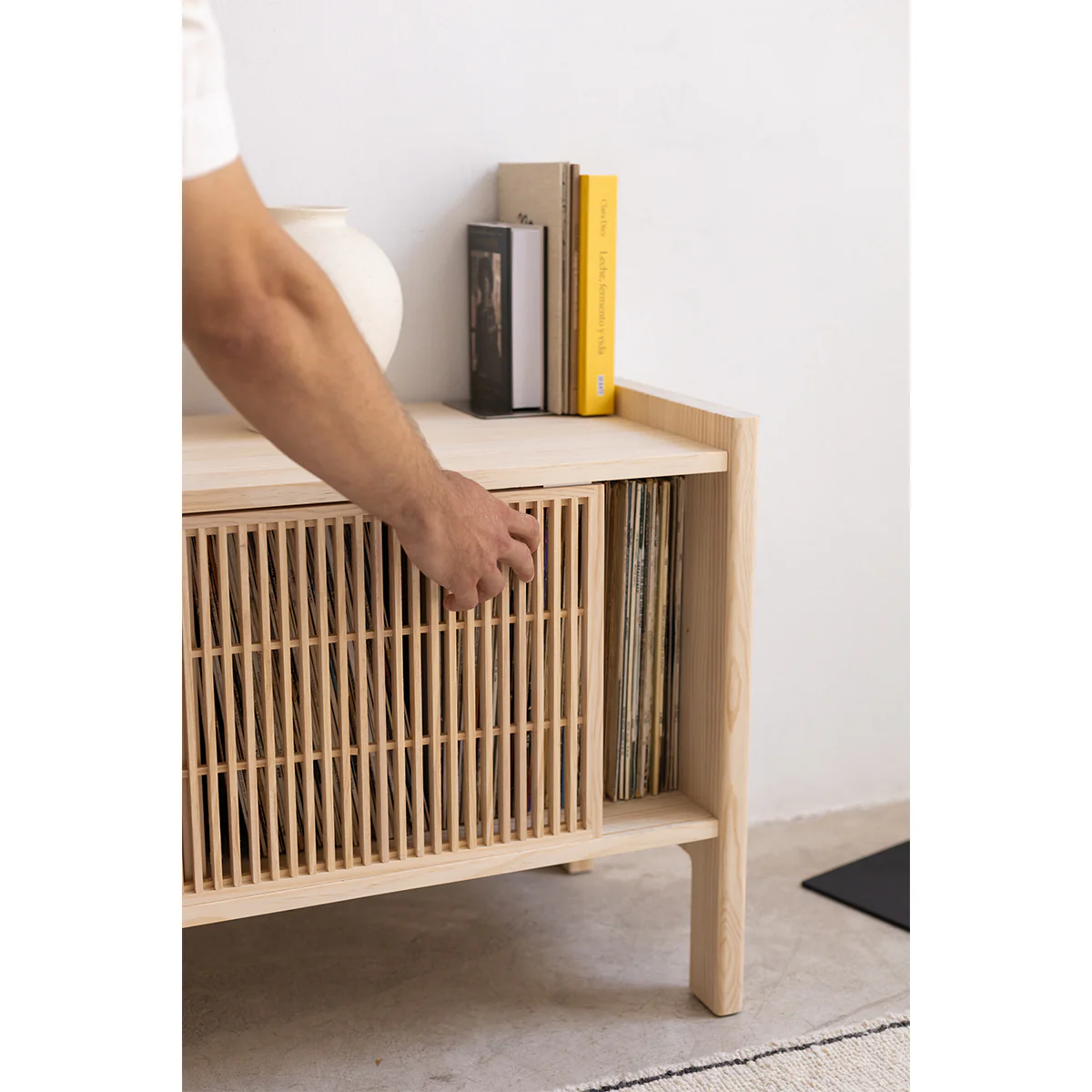 Tarida solid wood TV furniture for vinyl records 1 or 2 doors 151 cm - Image 9